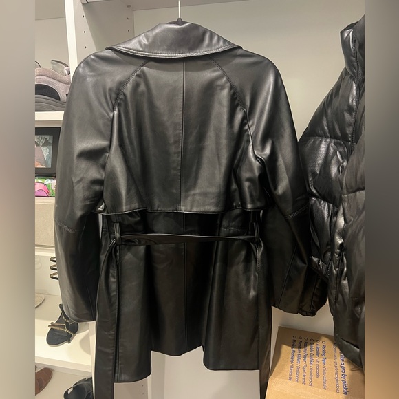 Leather jacket - Picture 6 of 7